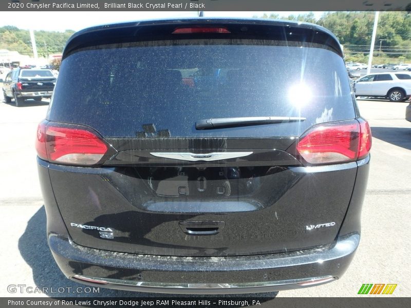 Brilliant Black Crystal Pearl / Black 2020 Chrysler Pacifica Limited