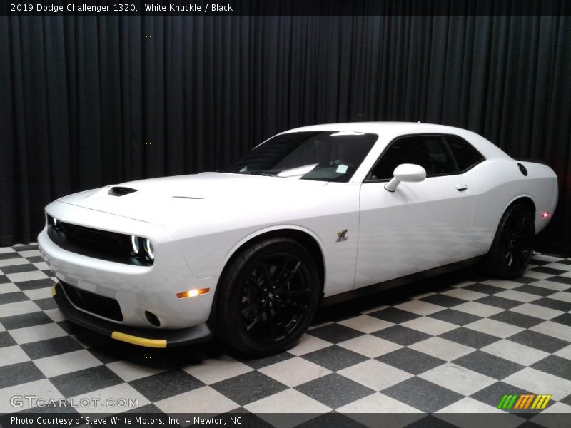 White Knuckle / Black 2019 Dodge Challenger 1320