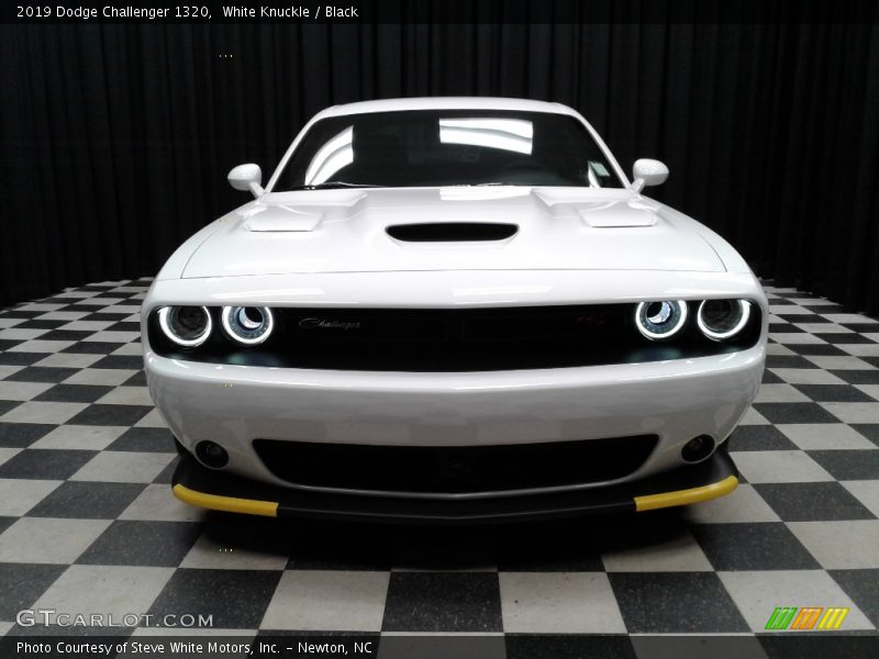 White Knuckle / Black 2019 Dodge Challenger 1320
