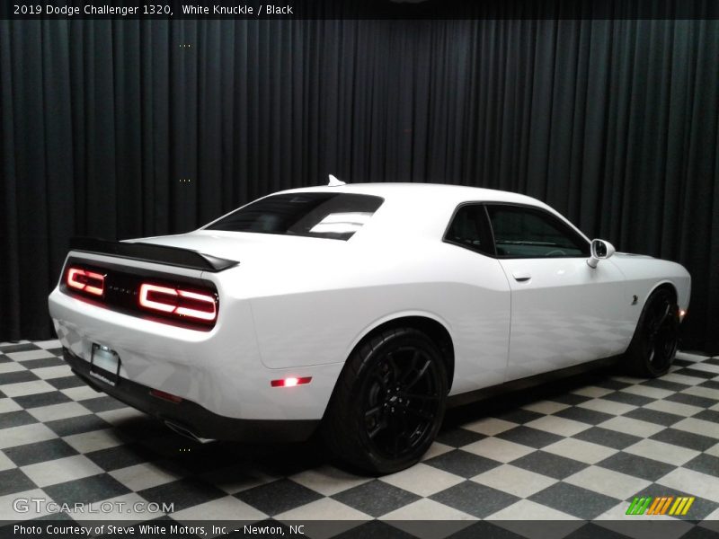 White Knuckle / Black 2019 Dodge Challenger 1320