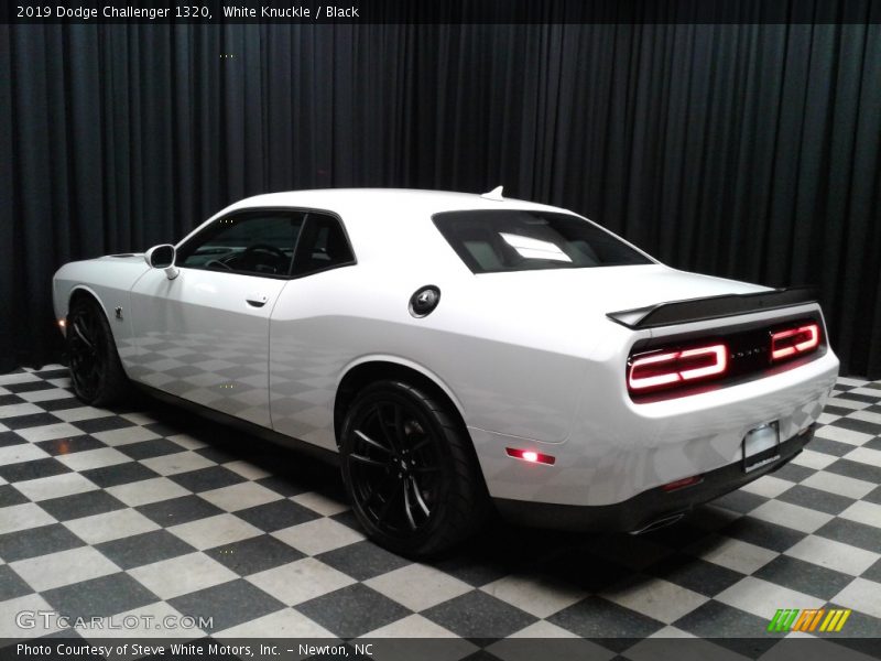 White Knuckle / Black 2019 Dodge Challenger 1320