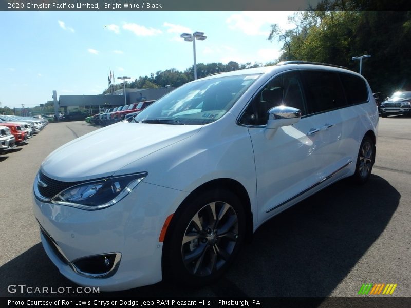 Bright White / Black 2020 Chrysler Pacifica Limited