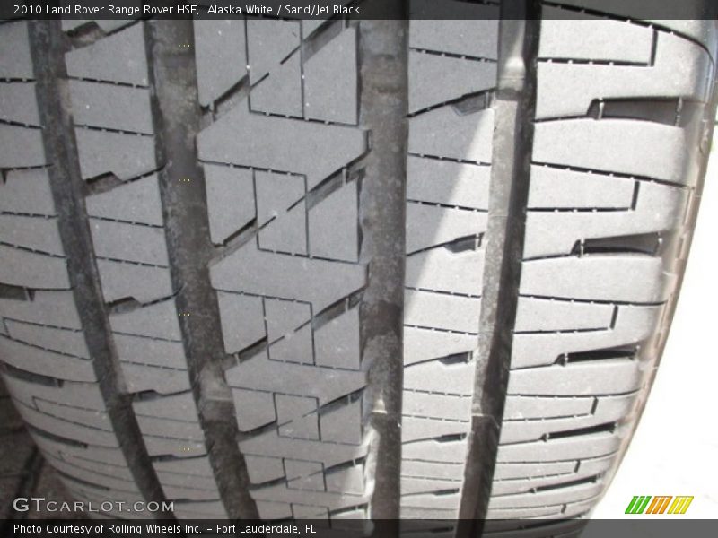 Alaska White / Sand/Jet Black 2010 Land Rover Range Rover HSE