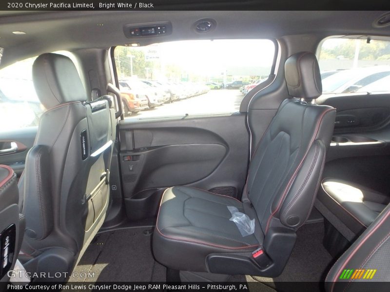 Bright White / Black 2020 Chrysler Pacifica Limited