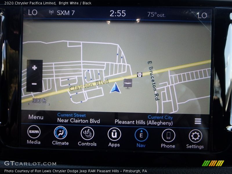 Bright White / Black 2020 Chrysler Pacifica Limited