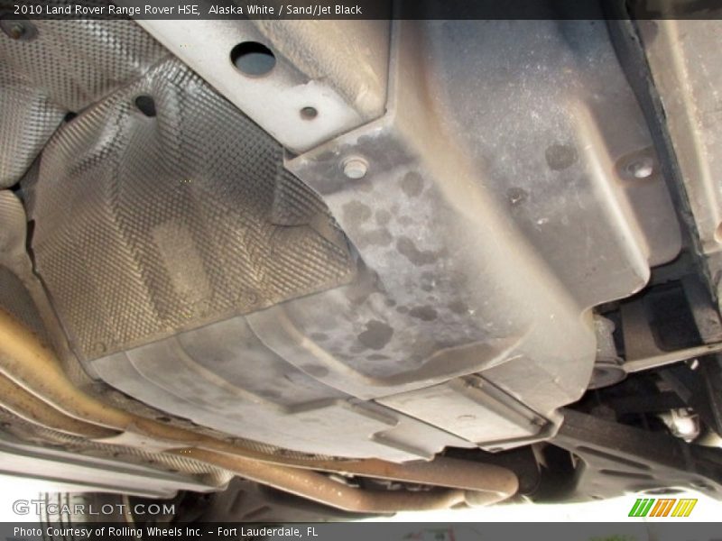 Alaska White / Sand/Jet Black 2010 Land Rover Range Rover HSE