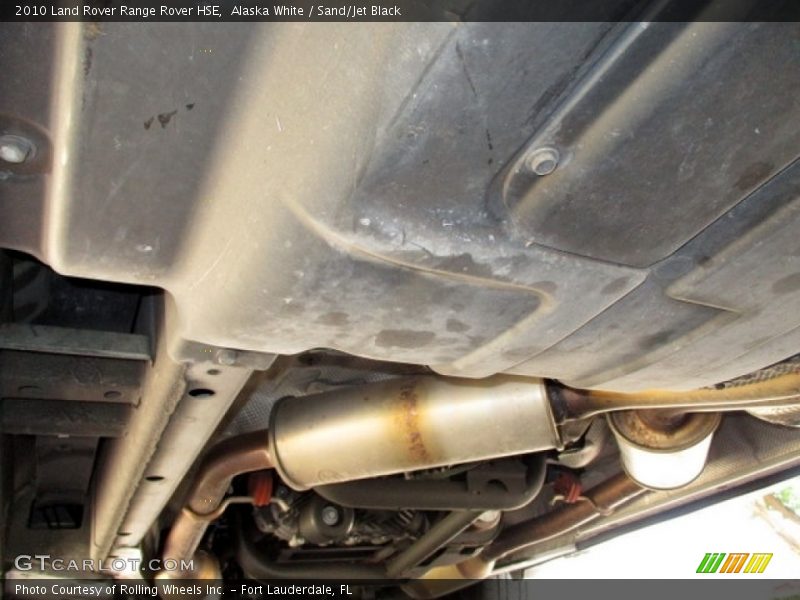 Undercarriage of 2010 Range Rover HSE