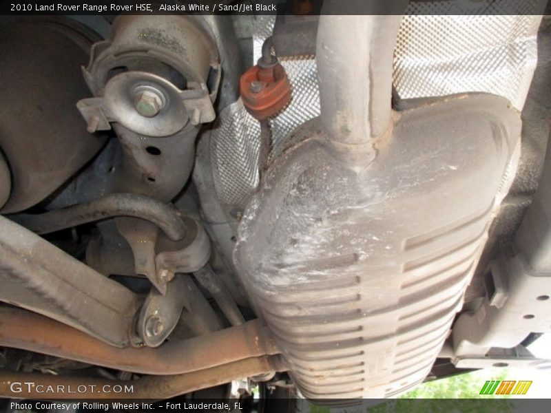 Undercarriage of 2010 Range Rover HSE