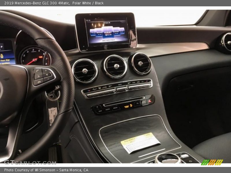 Polar White / Black 2019 Mercedes-Benz GLC 300 4Matic