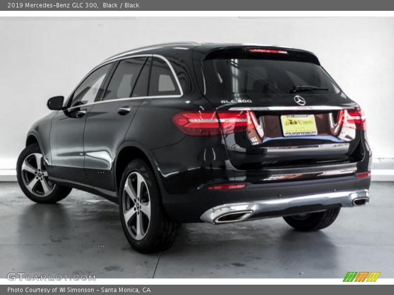 Black / Black 2019 Mercedes-Benz GLC 300