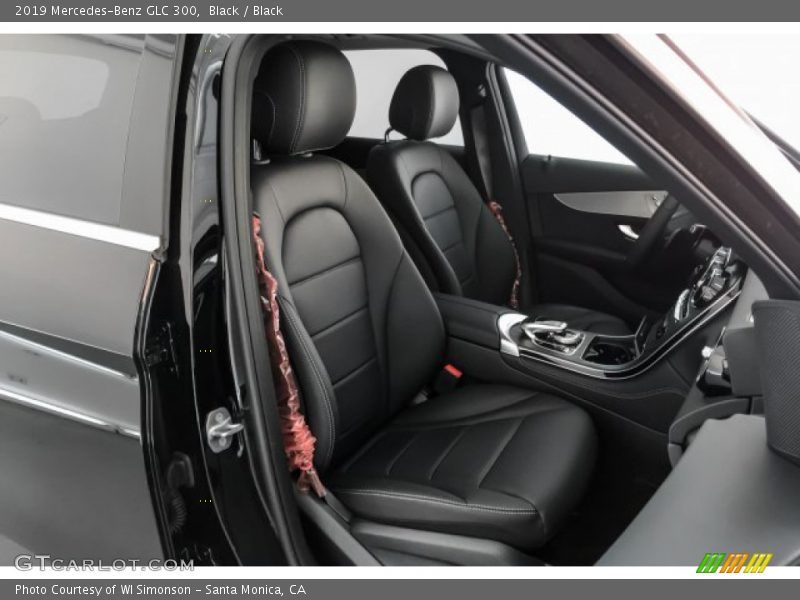 Black / Black 2019 Mercedes-Benz GLC 300