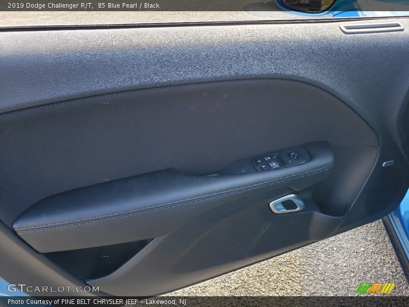 B5 Blue Pearl / Black 2019 Dodge Challenger R/T