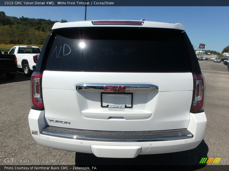 White Frost Tintcoat / Cocoa/Shale 2019 GMC Yukon Denali 4WD