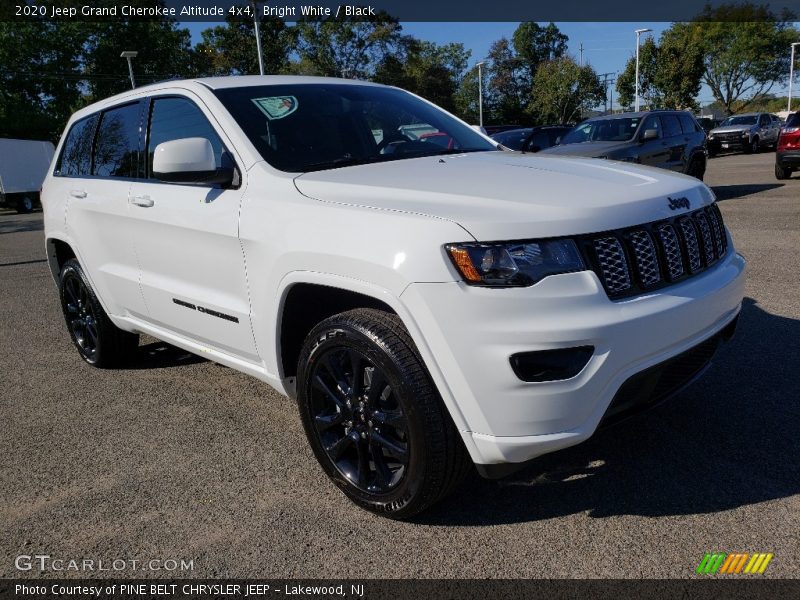Bright White / Black 2020 Jeep Grand Cherokee Altitude 4x4