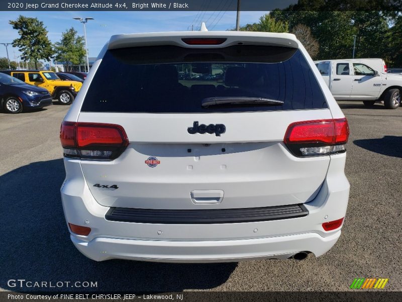 Bright White / Black 2020 Jeep Grand Cherokee Altitude 4x4
