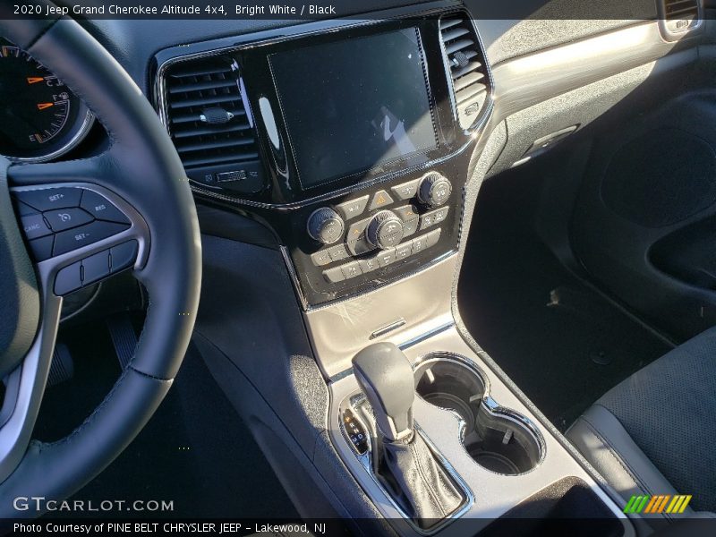 Bright White / Black 2020 Jeep Grand Cherokee Altitude 4x4