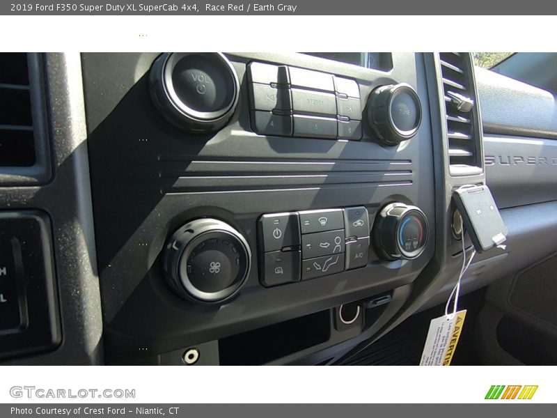 Controls of 2019 F350 Super Duty XL SuperCab 4x4