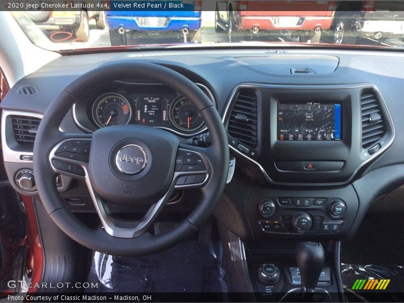Velvet Red Pearl / Black 2020 Jeep Cherokee Latitude 4x4