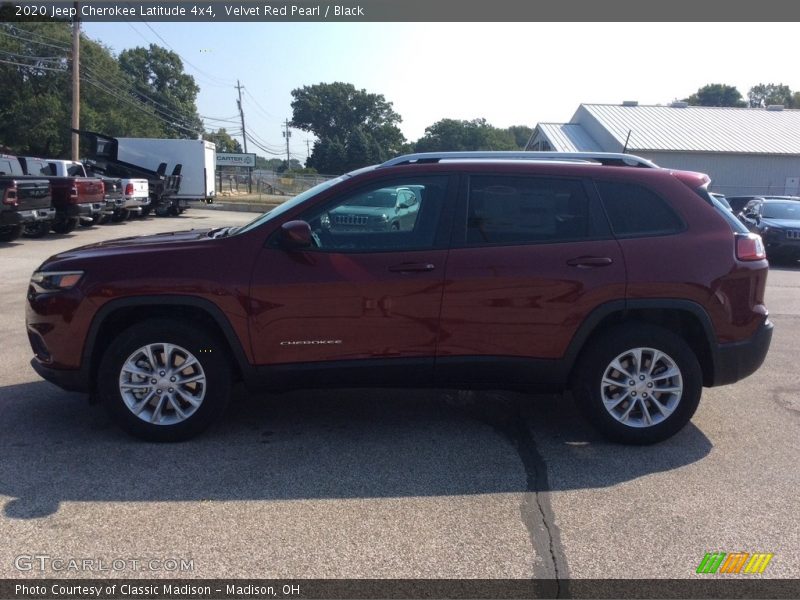 Velvet Red Pearl / Black 2020 Jeep Cherokee Latitude 4x4