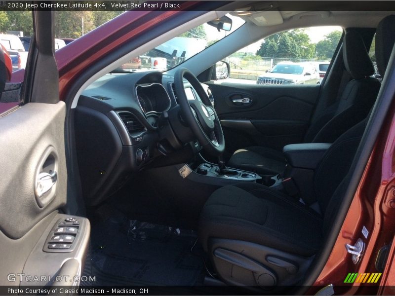 Velvet Red Pearl / Black 2020 Jeep Cherokee Latitude 4x4