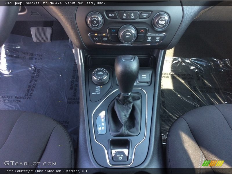 Velvet Red Pearl / Black 2020 Jeep Cherokee Latitude 4x4