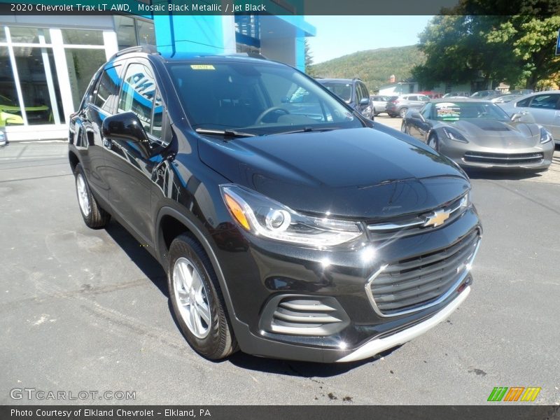 Mosaic Black Metallic / Jet Black 2020 Chevrolet Trax LT AWD