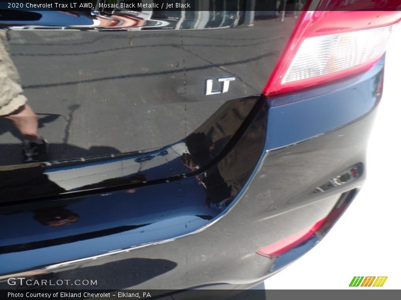 Mosaic Black Metallic / Jet Black 2020 Chevrolet Trax LT AWD