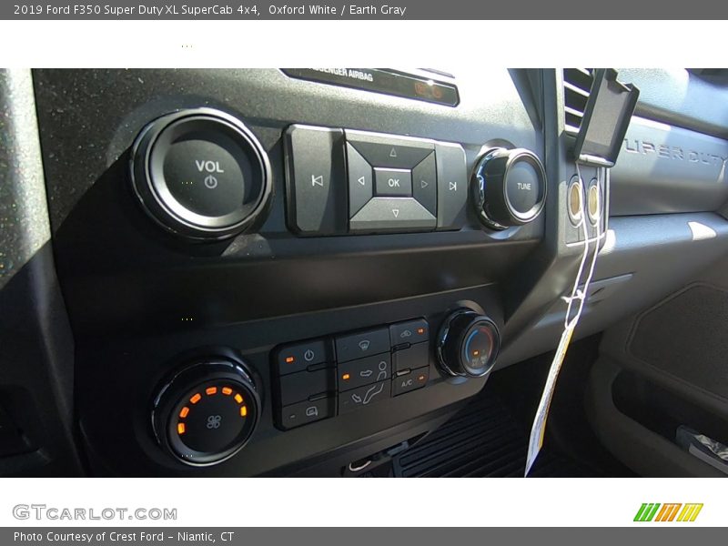 Oxford White / Earth Gray 2019 Ford F350 Super Duty XL SuperCab 4x4