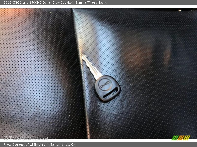 Summit White / Ebony 2012 GMC Sierra 2500HD Denali Crew Cab 4x4