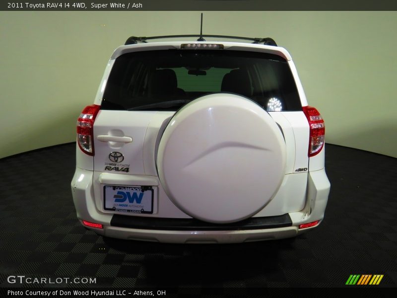 Super White / Ash 2011 Toyota RAV4 I4 4WD