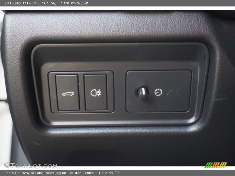 Polaris White / Jet 2016 Jaguar F-TYPE R Coupe