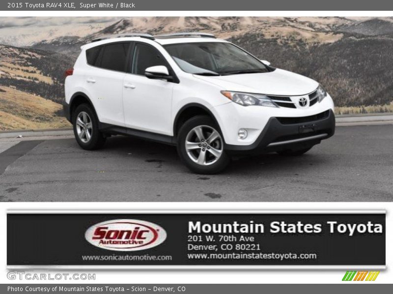 Super White / Black 2015 Toyota RAV4 XLE