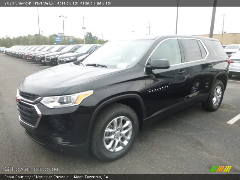 Front 3/4 View of 2020 Traverse LS