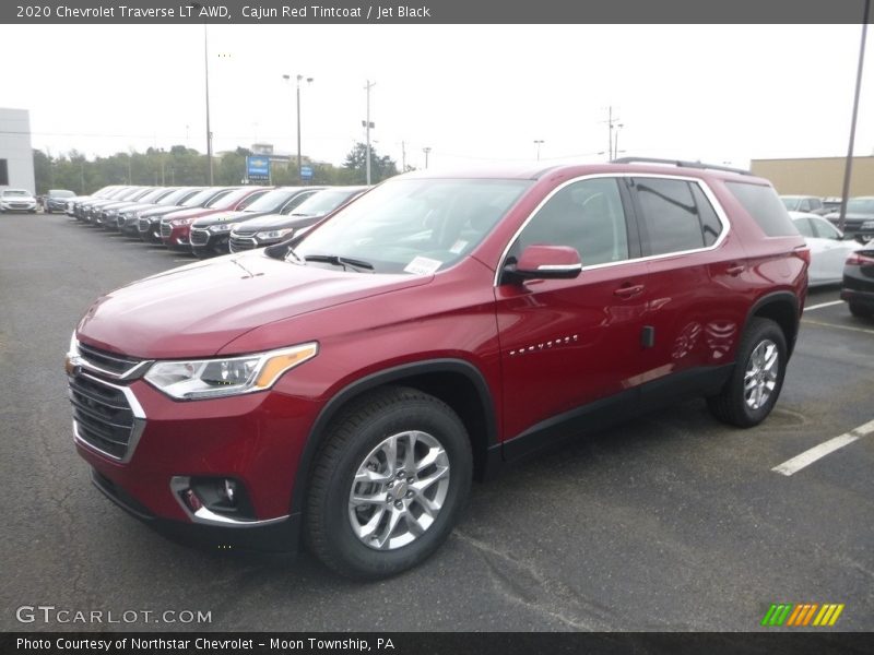 Front 3/4 View of 2020 Traverse LT AWD