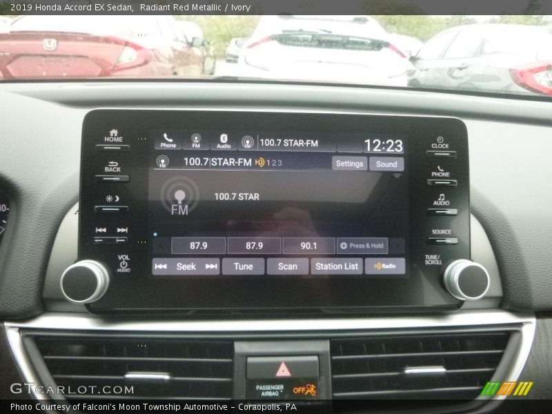 Controls of 2019 Accord EX Sedan