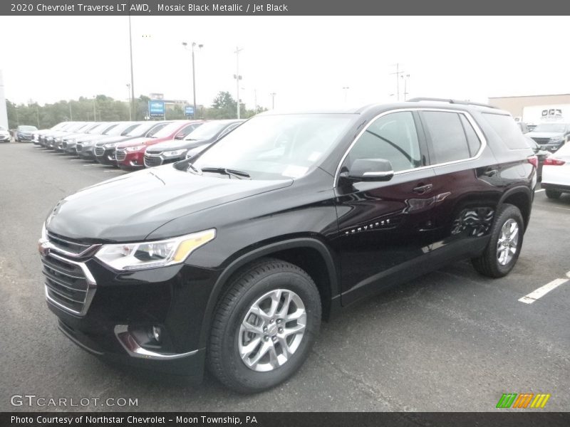 Front 3/4 View of 2020 Traverse LT AWD
