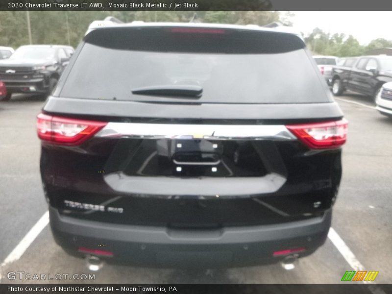 Mosaic Black Metallic / Jet Black 2020 Chevrolet Traverse LT AWD
