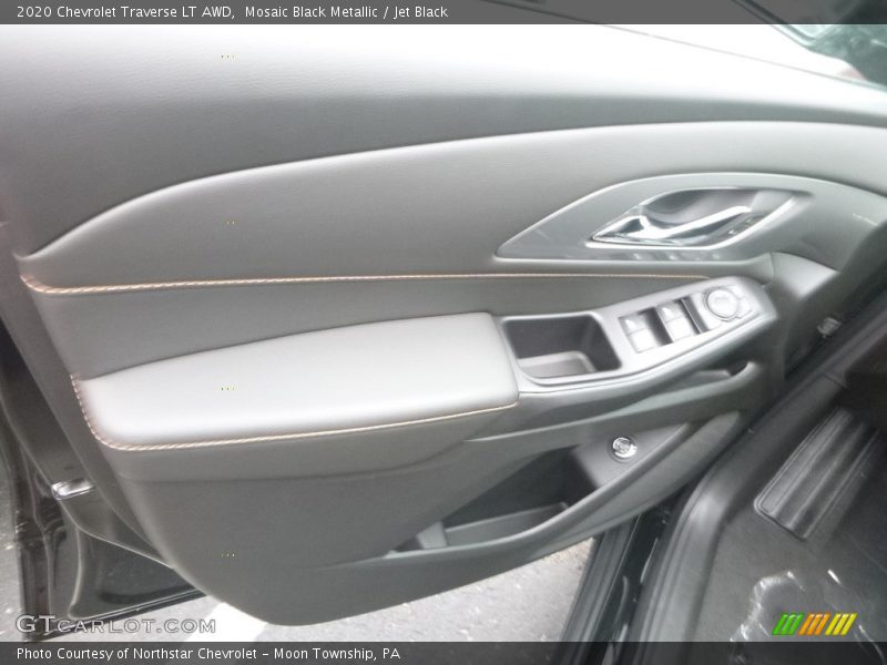 Mosaic Black Metallic / Jet Black 2020 Chevrolet Traverse LT AWD