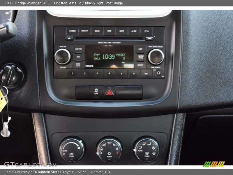 Tungsten Metallic / Black/Light Frost Beige 2012 Dodge Avenger SXT