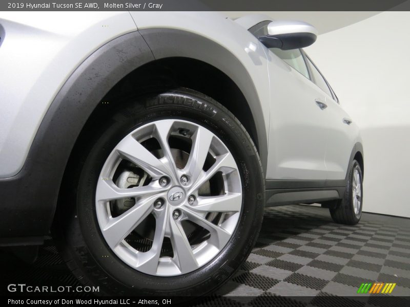 Molten Silver / Gray 2019 Hyundai Tucson SE AWD