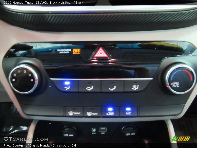 Black Noir Pearl / Black 2019 Hyundai Tucson SE AWD