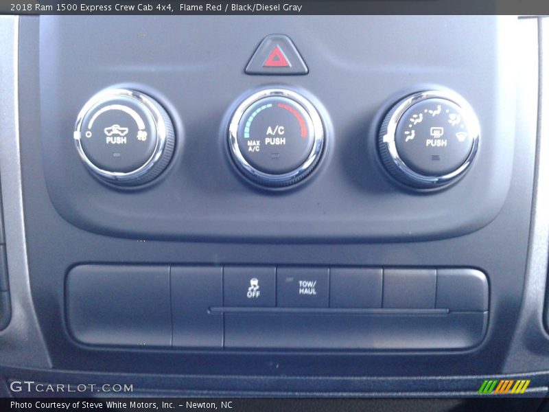 Flame Red / Black/Diesel Gray 2018 Ram 1500 Express Crew Cab 4x4
