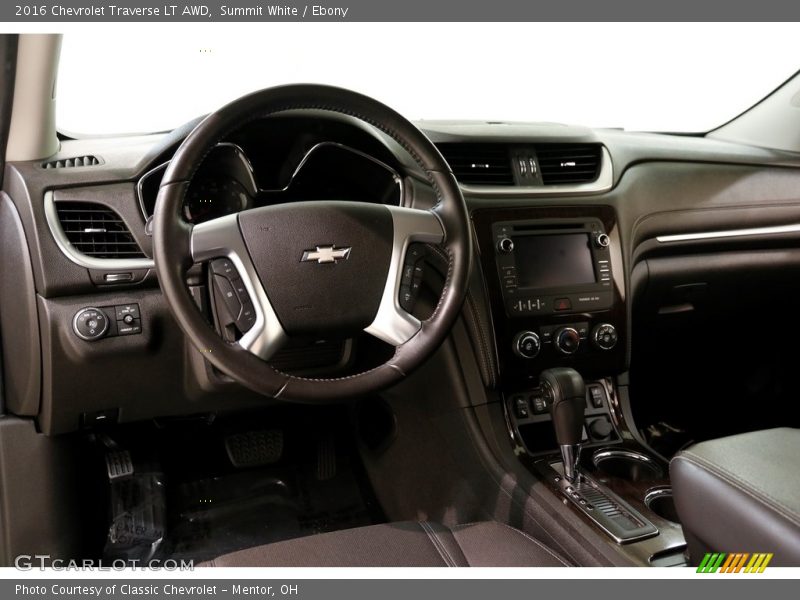 Summit White / Ebony 2016 Chevrolet Traverse LT AWD