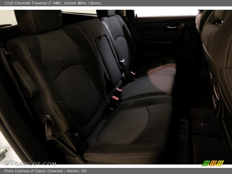 Summit White / Ebony 2016 Chevrolet Traverse LT AWD