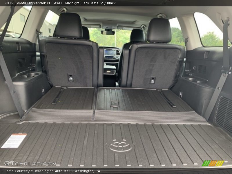Midnight Black Metallic / Black 2019 Toyota Highlander XLE AWD