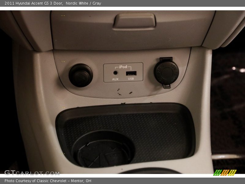 Nordic White / Gray 2011 Hyundai Accent GS 3 Door