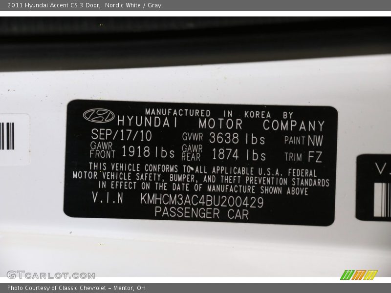 Nordic White / Gray 2011 Hyundai Accent GS 3 Door