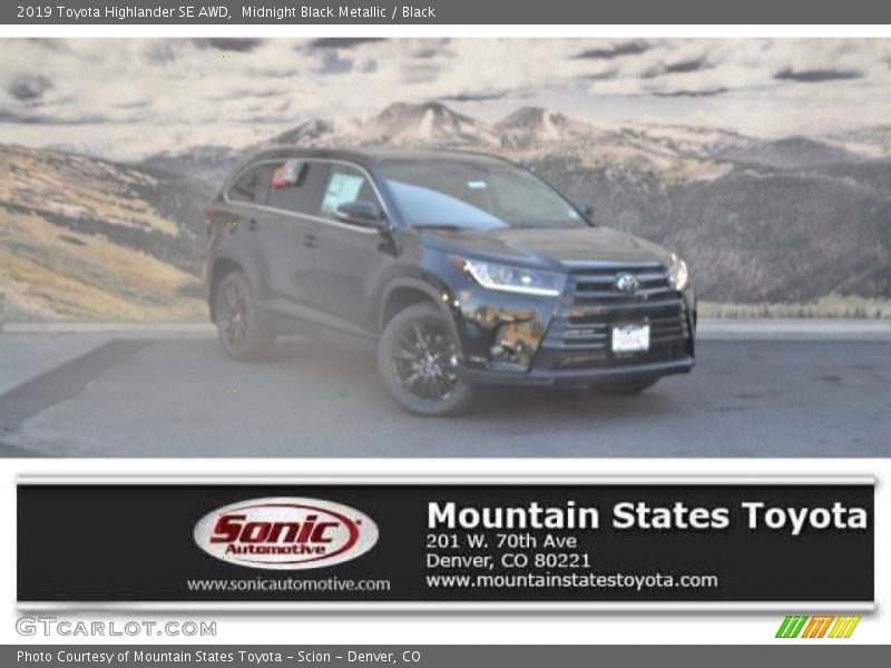 Midnight Black Metallic / Black 2019 Toyota Highlander SE AWD
