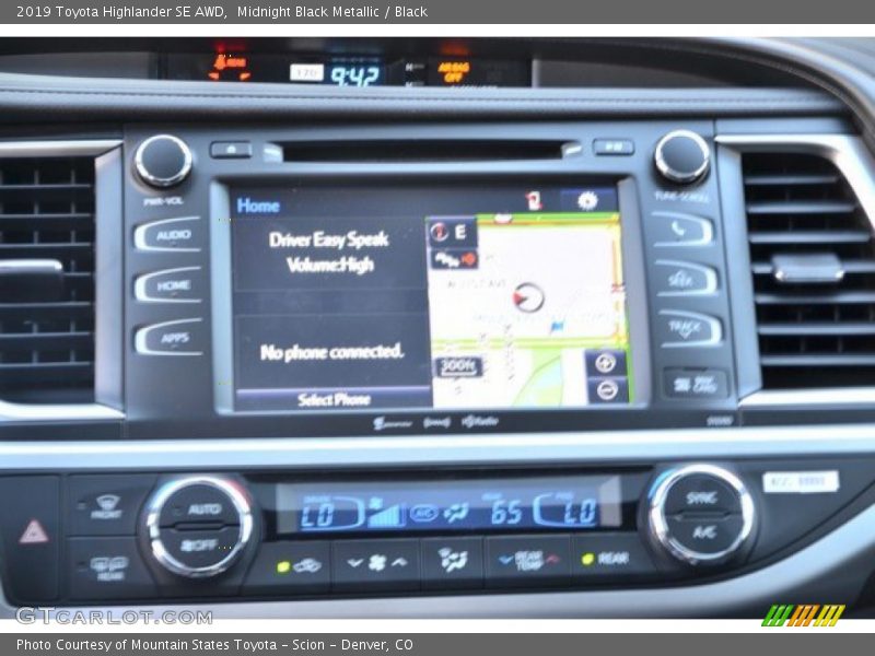 Midnight Black Metallic / Black 2019 Toyota Highlander SE AWD