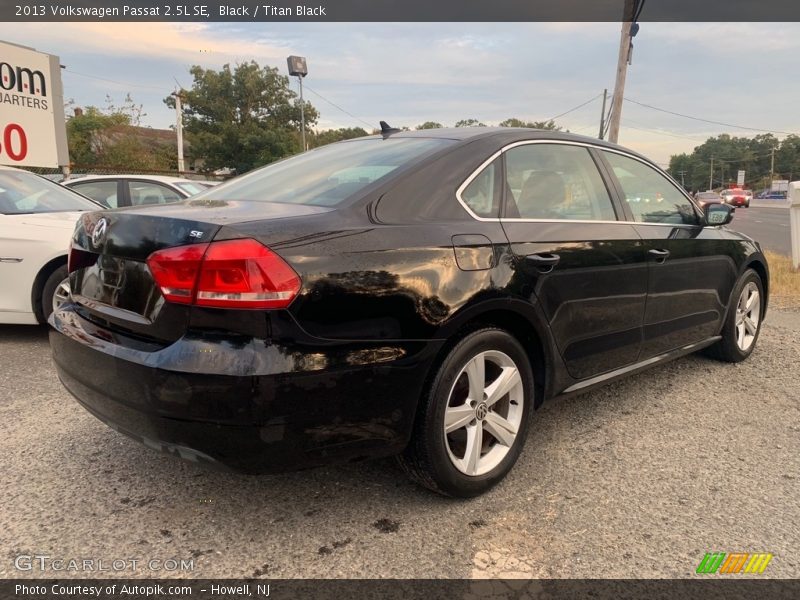 Black / Titan Black 2013 Volkswagen Passat 2.5L SE